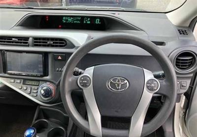2013 Toyota Aqua - Thumbnail