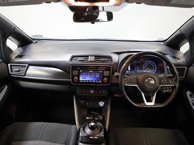 2018 Nissan Leaf - Thumbnail