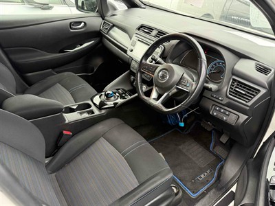 2018 Nissan Leaf - Thumbnail
