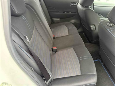 2018 Nissan Leaf - Thumbnail