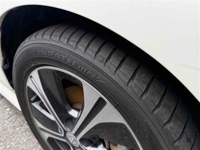 2018 Nissan Leaf - Thumbnail