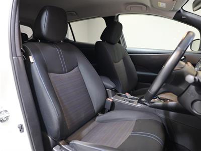2018 Nissan Leaf - Thumbnail