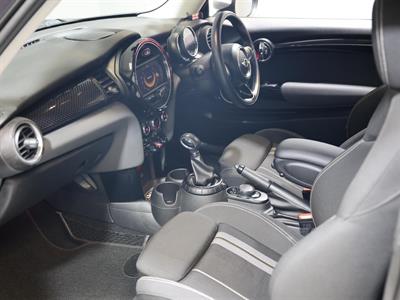 2014 Mini Cooper - Thumbnail
