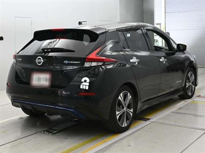 2017 Nissan Leaf - Thumbnail