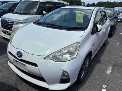 2013 Toyota Aqua - Thumbnail