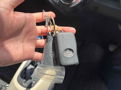 2013 Toyota Aqua - Thumbnail