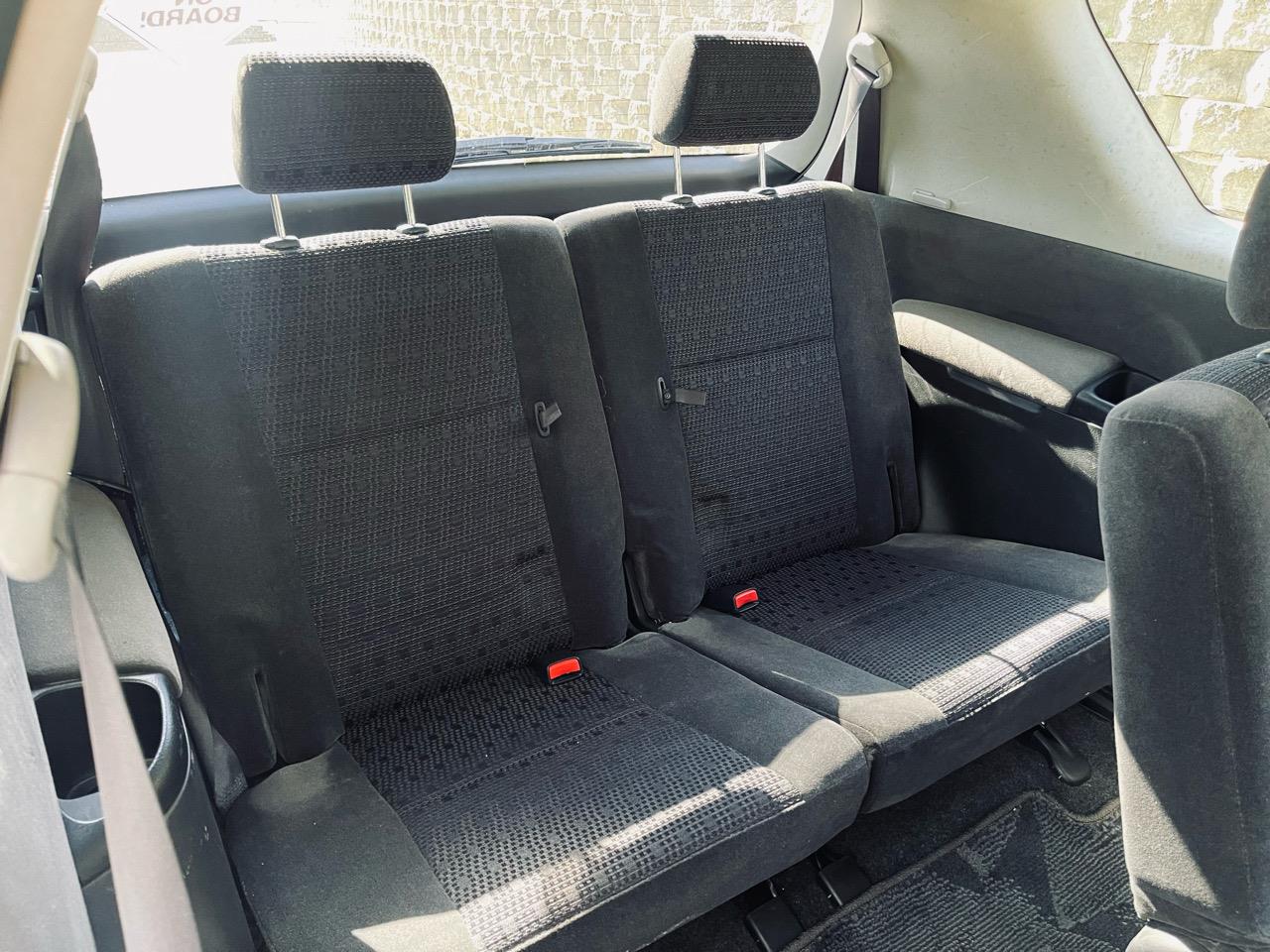 2006 Toyota IPSUM
