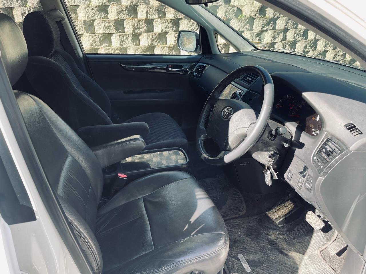 2006 Toyota IPSUM