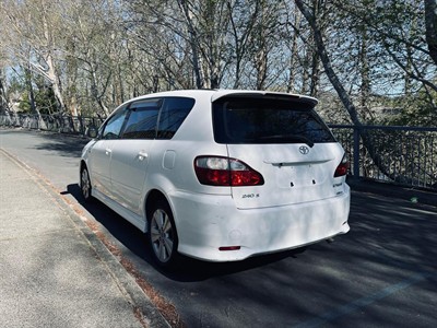 2006 Toyota IPSUM - Thumbnail