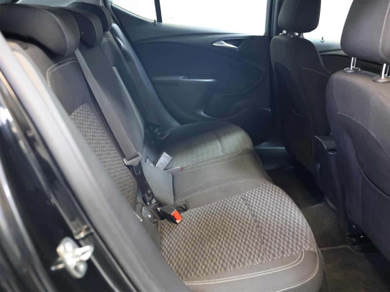 2018 Holden Astra
