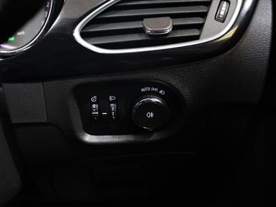 2018 Holden Astra - Thumbnail
