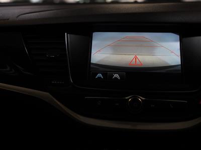 2018 Holden Astra - Thumbnail