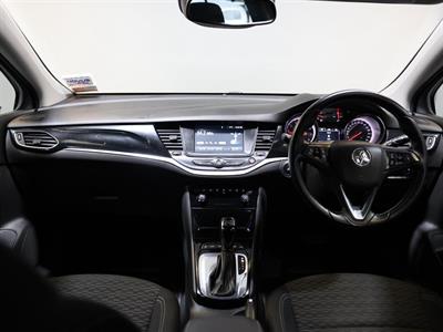 2018 Holden Astra - Thumbnail