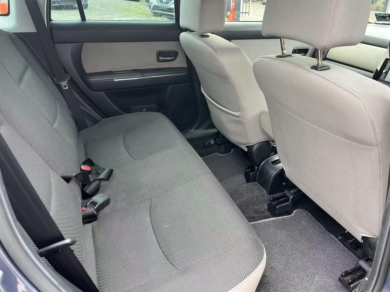 2009 Mazda Verisa