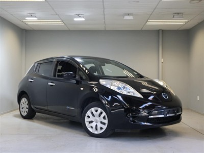 2017 Nissan Leaf - Thumbnail