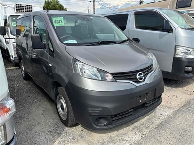 2020 Nissan NV200 - Thumbnail