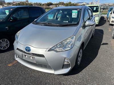 2015 Toyota Aqua - Thumbnail