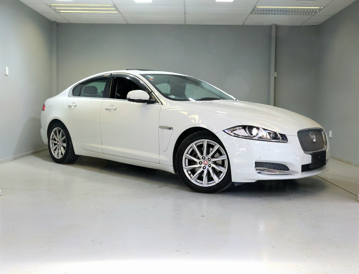 2015 Jaguar XF