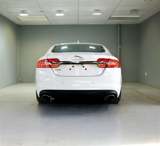 2015 Jaguar XF - Thumbnail