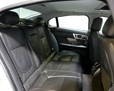 2015 Jaguar XF - Thumbnail