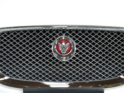 2015 Jaguar XF - Thumbnail