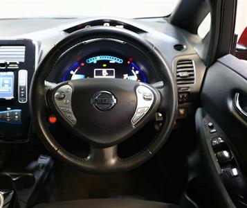 2015 Nissan Leaf - Thumbnail