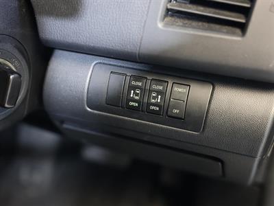 2008 Mazda MPV - Thumbnail