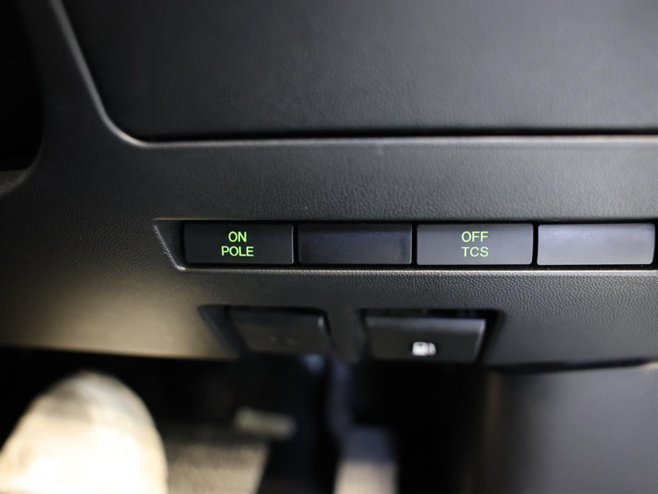 2008 Mazda MPV