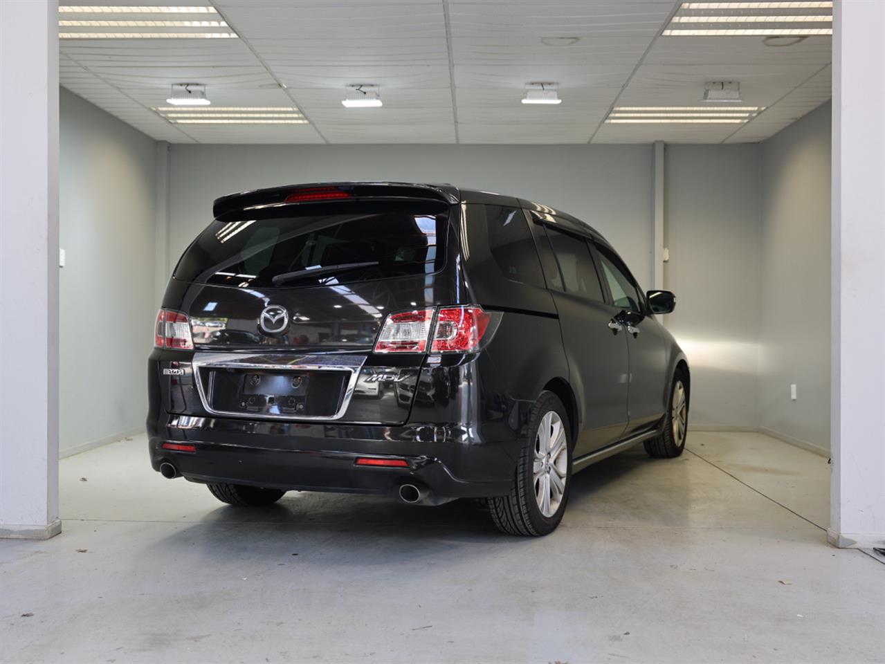 2008 Mazda MPV