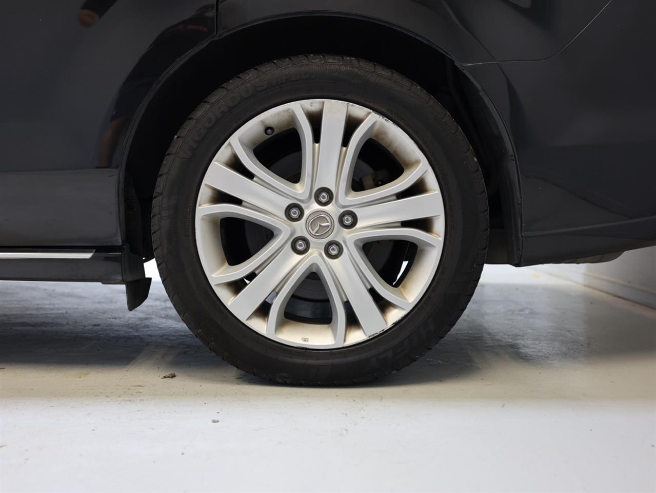 2008 Mazda MPV