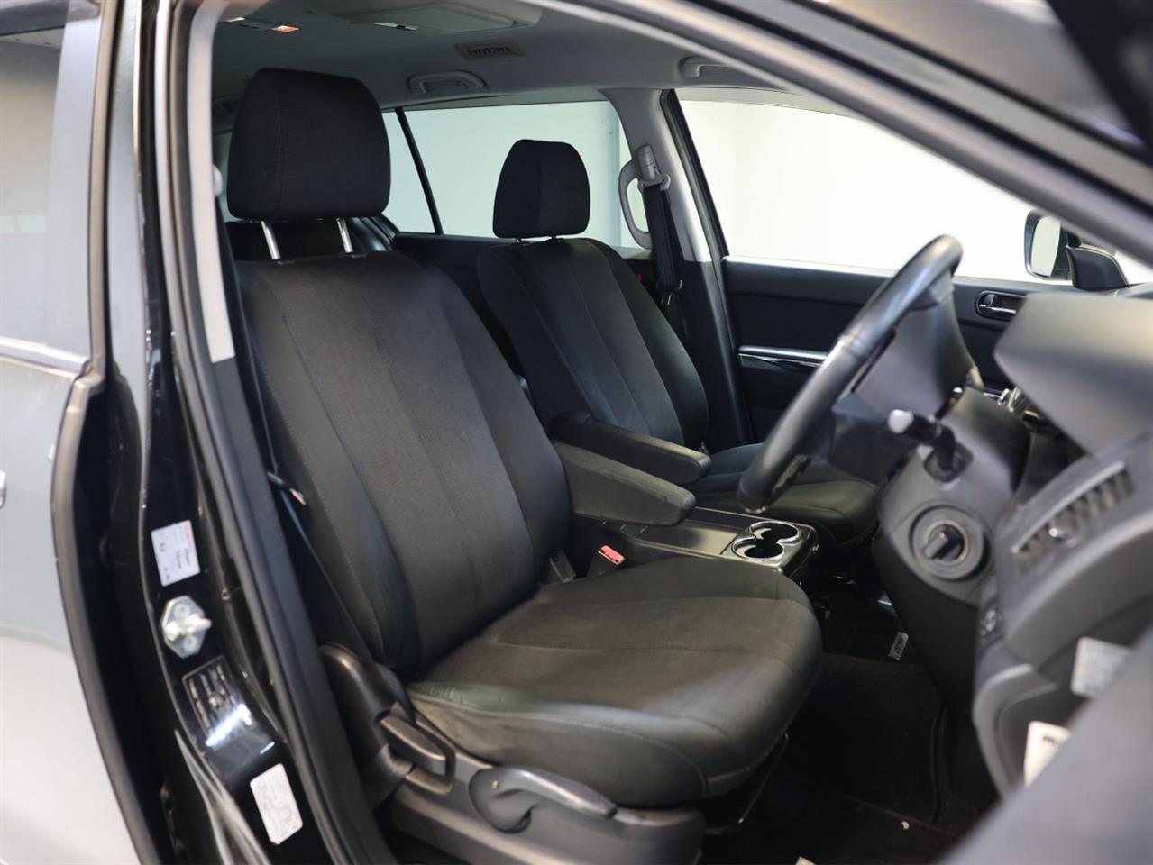 2008 Mazda MPV