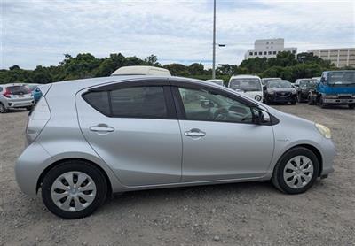 2012 Toyota Aqua - Thumbnail