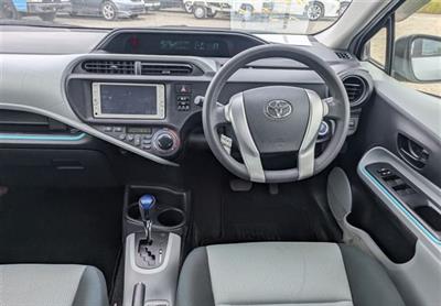 2012 Toyota Aqua - Thumbnail