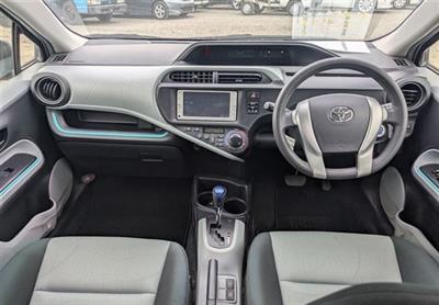 2012 Toyota Aqua - Thumbnail
