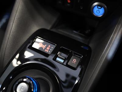 2019 Nissan Leaf - Thumbnail