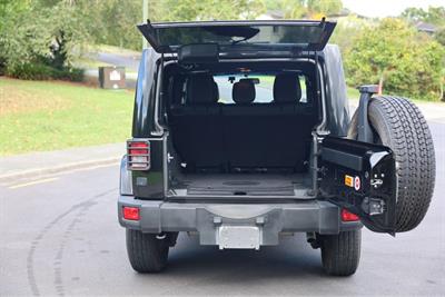 2016 Jeep Wrangler - Thumbnail