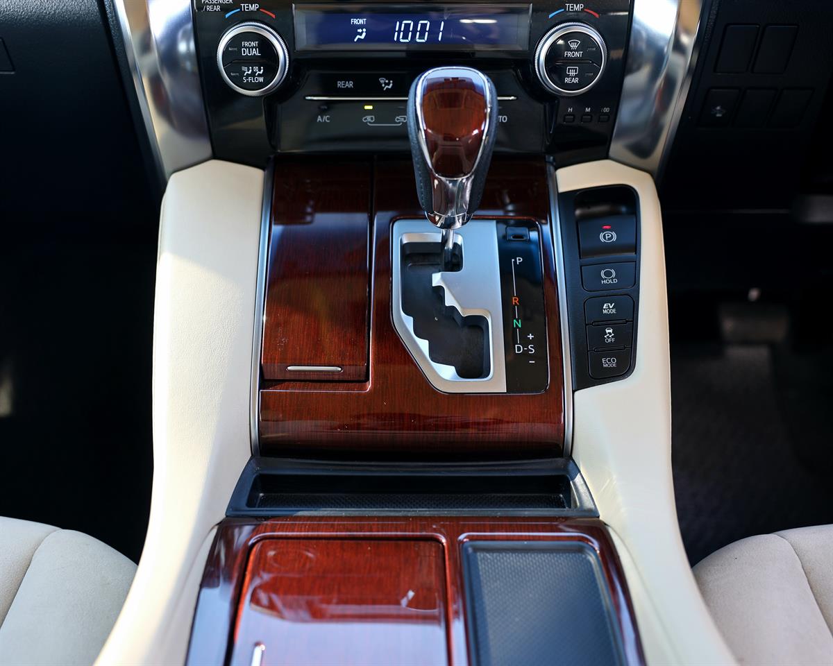 2016 Toyota Vellfire