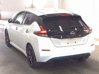 2022 Nissan Leaf - Thumbnail