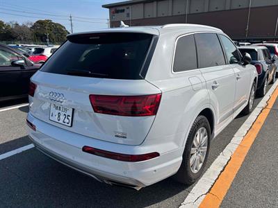 2016 Audi Q7 - Thumbnail