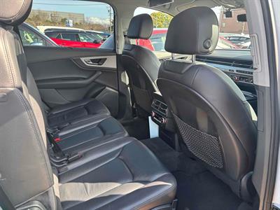 2016 Audi Q7 - Thumbnail