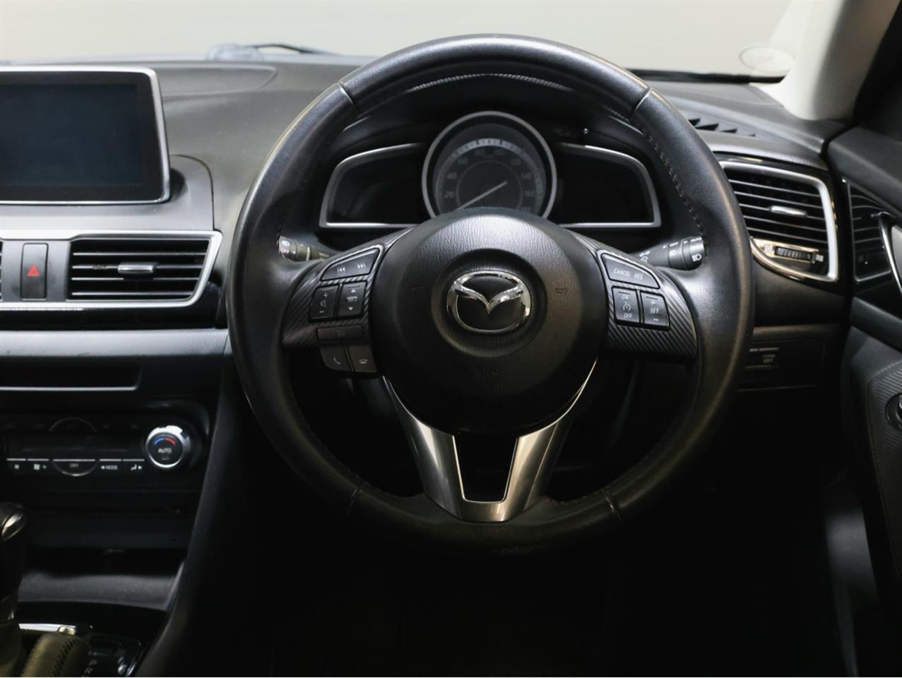 2013 Mazda Axela