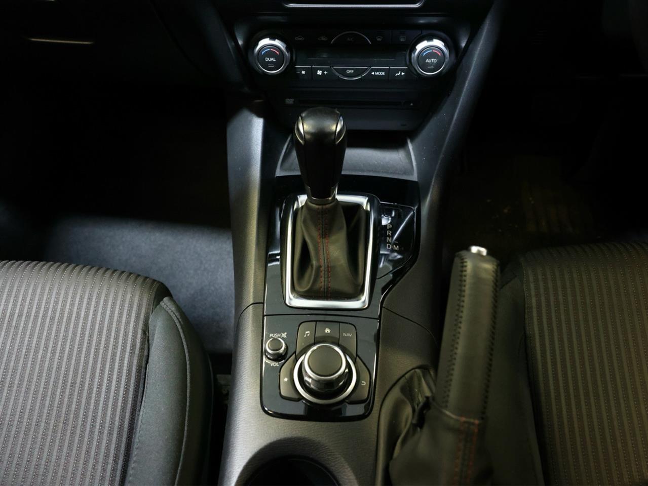 2013 Mazda Axela