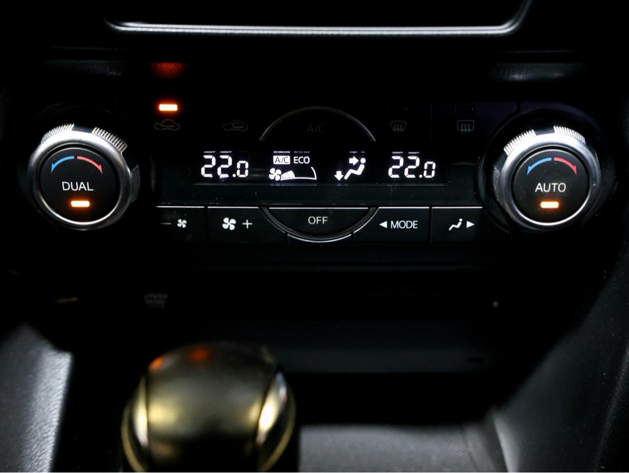 2013 Mazda Axela