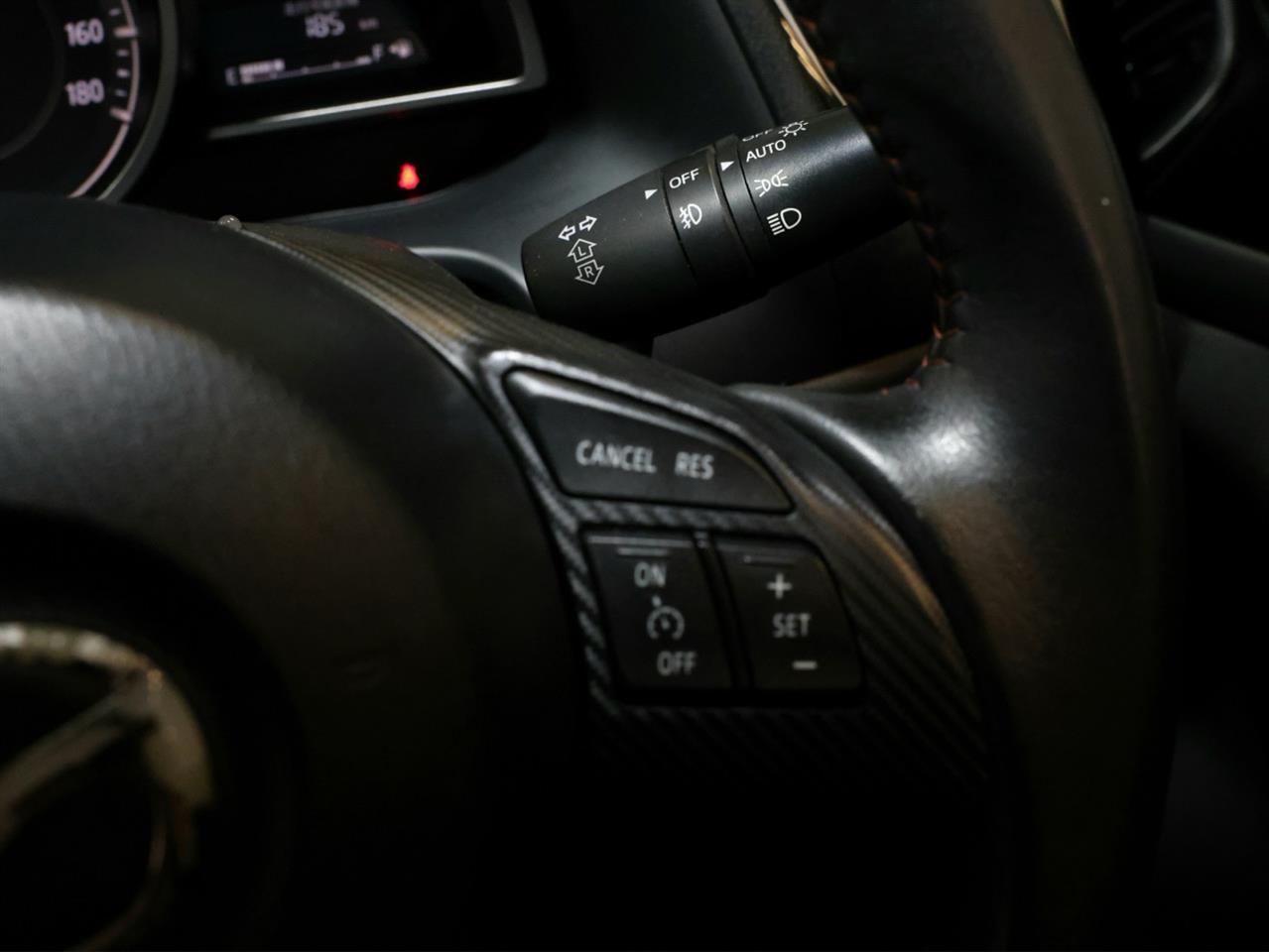 2013 Mazda Axela