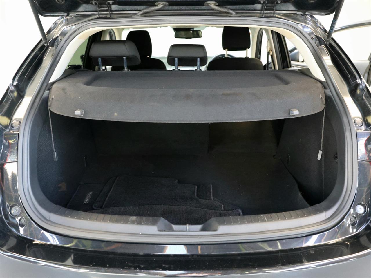 2013 Mazda Axela