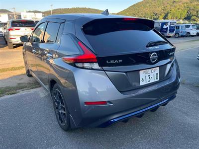 2017 Nissan Leaf - Thumbnail