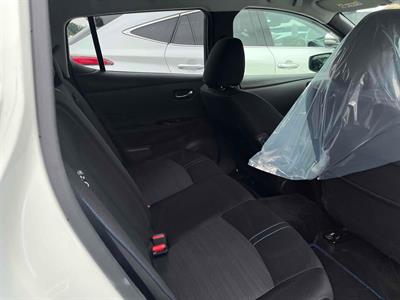 2018 Nissan Leaf - Thumbnail