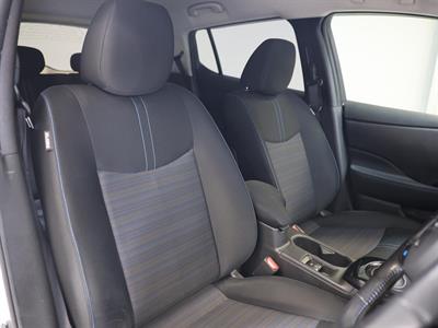 2018 Nissan Leaf - Thumbnail