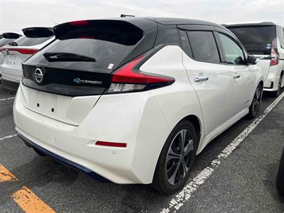 2018 Nissan Leaf - Thumbnail
