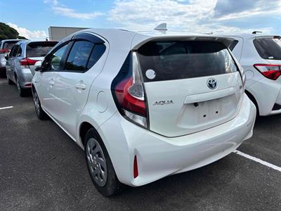 2018 Toyota Aqua - Thumbnail
